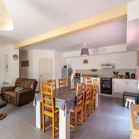 Picturesque In With Pool Villa Montmeyan